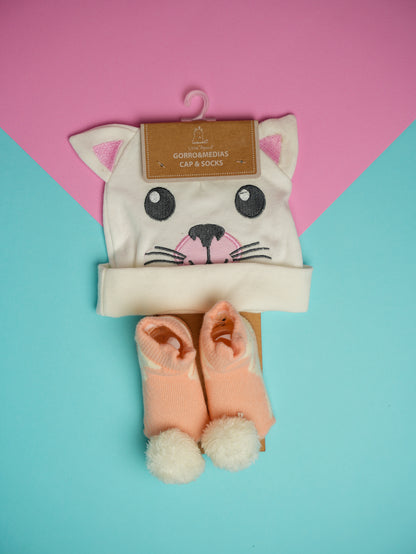 Socks &amp; Hat Set (0 to 6 months)
