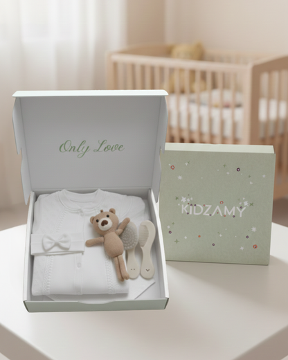 Pure Love Luxe Baby Box   3M-6M