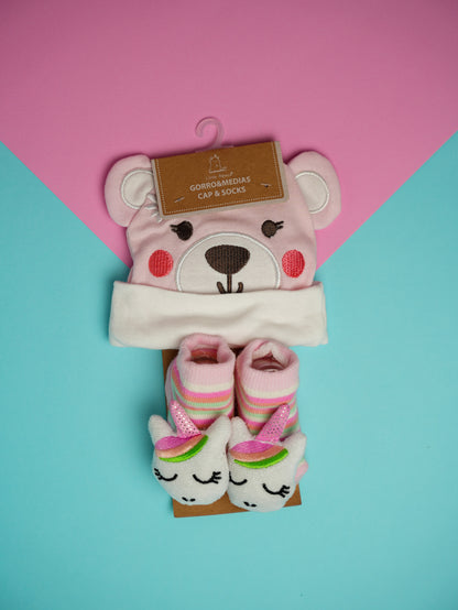 Socks &amp; Hat Set (0 to 6 months)