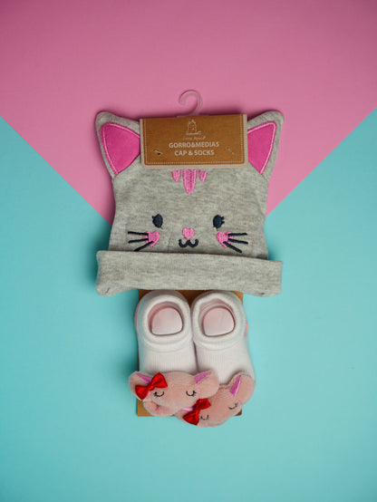 Socks &amp; Hat Set (0 to 6 months)