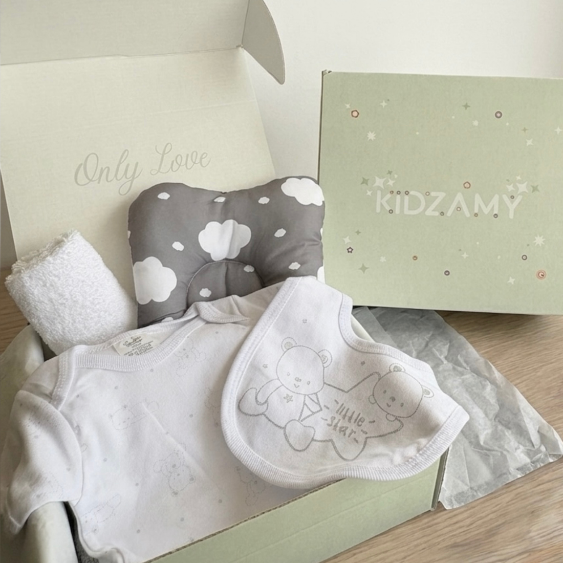 The Little Star Bear Gift Set (3-6M)