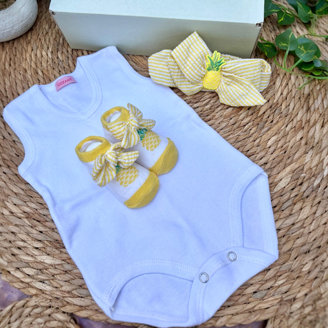 Tropical Pineapple Set (0-3m)