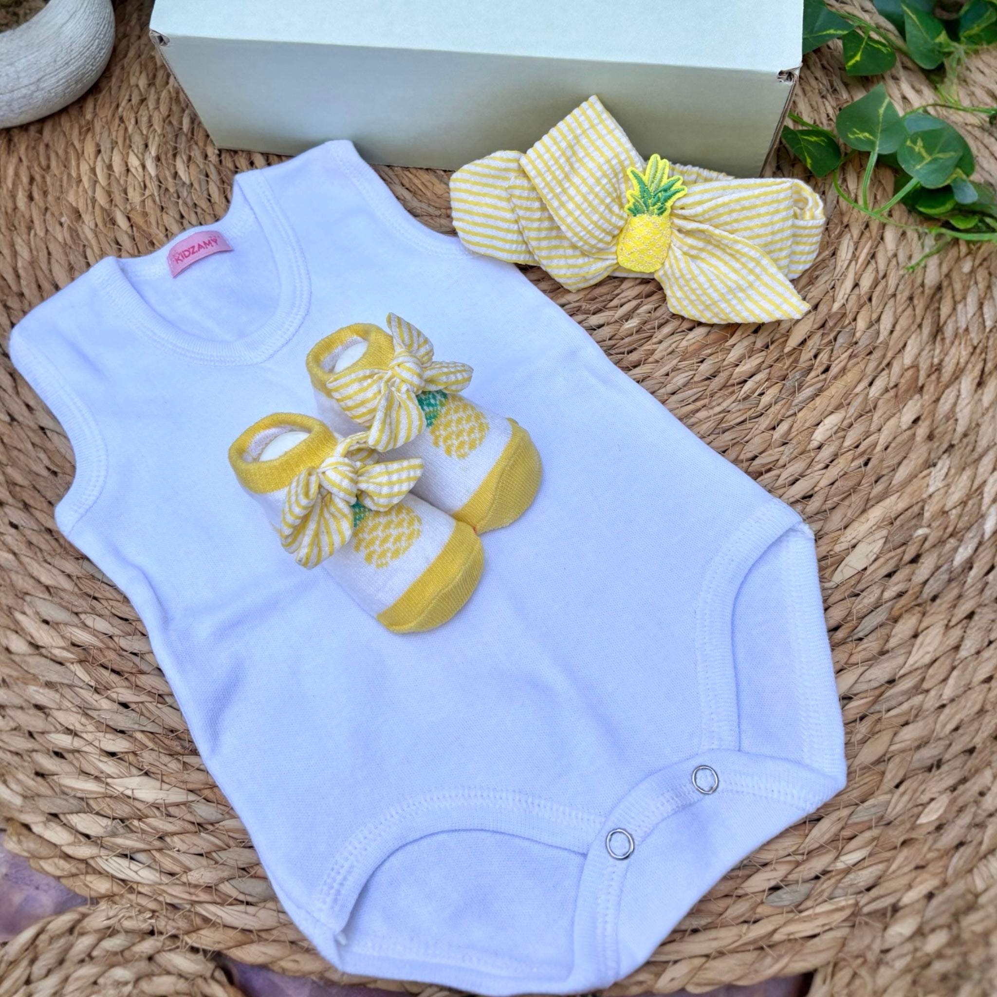 Tropical Pineapple Set (0-3m)